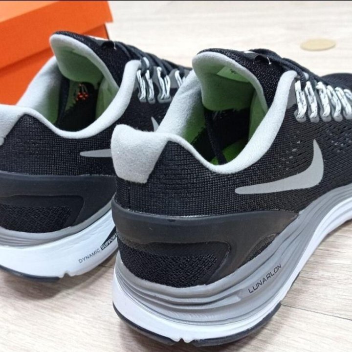 Кроссовки Nike Lunarglide 4