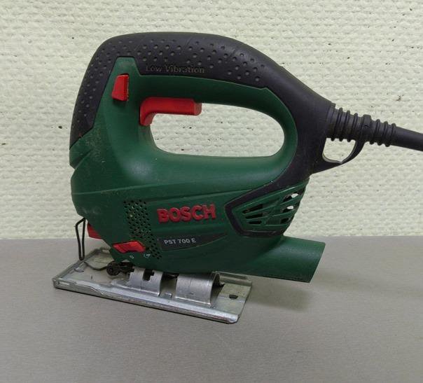 Электролобзик BOSCH PST 700 E, 500 Вт