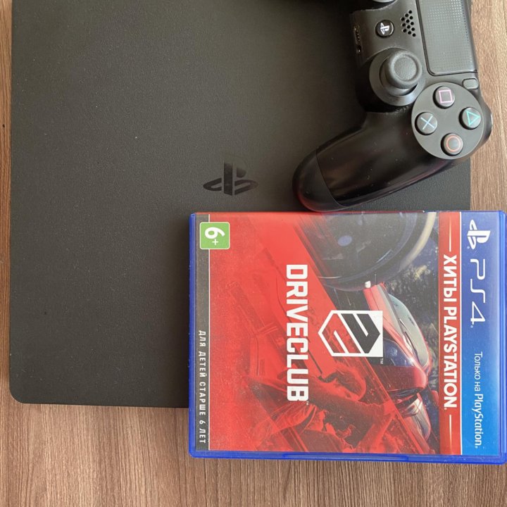 Sony PS4 slim 500