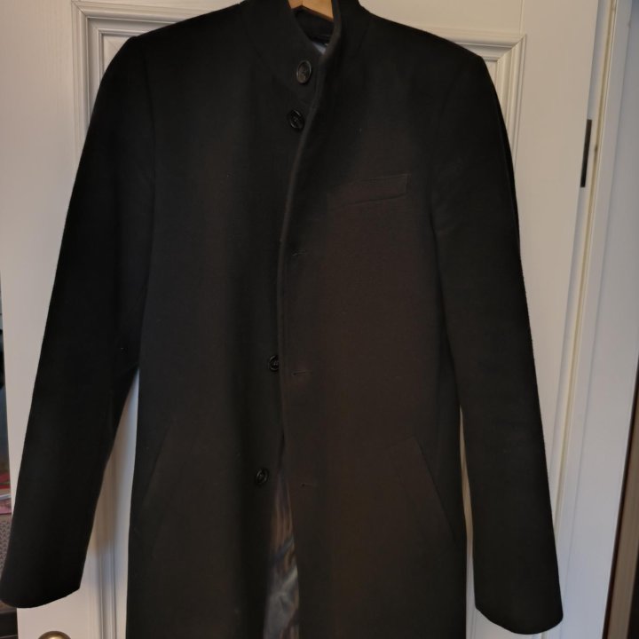 Продам пальто осеннее