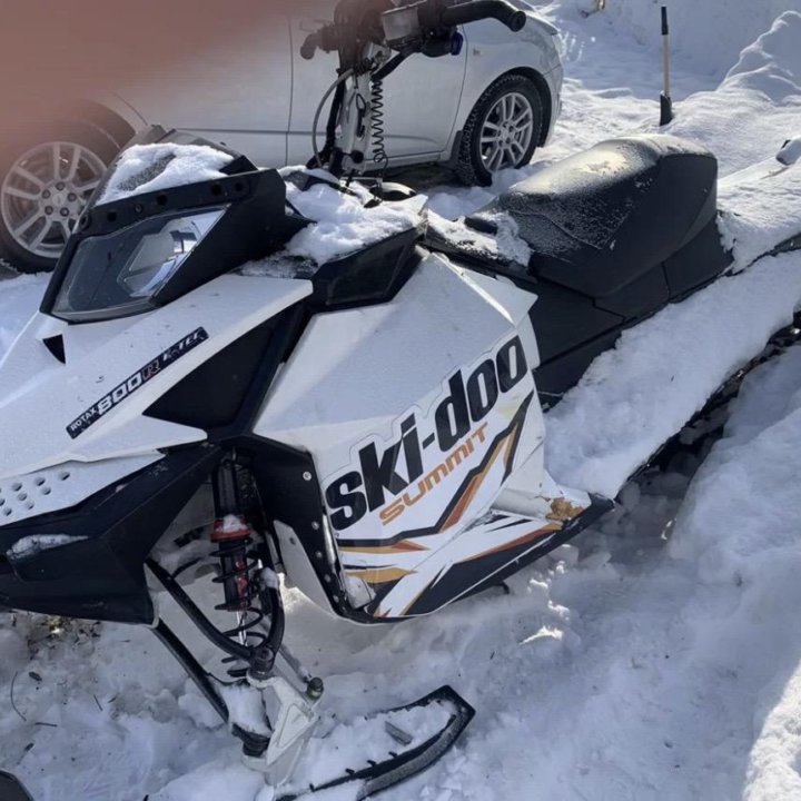 Снегоход ski-doo summit x 154 800r 2011гв