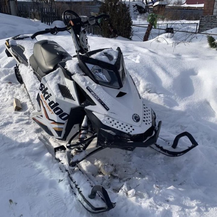 Снегоход ski-doo summit x 154 800r 2011гв