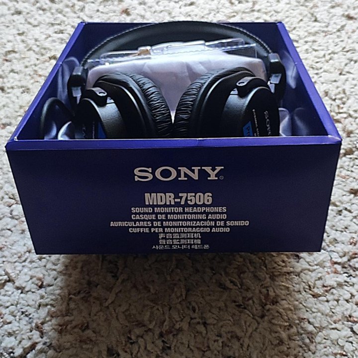 Студийные наушники Sony mdr 7506