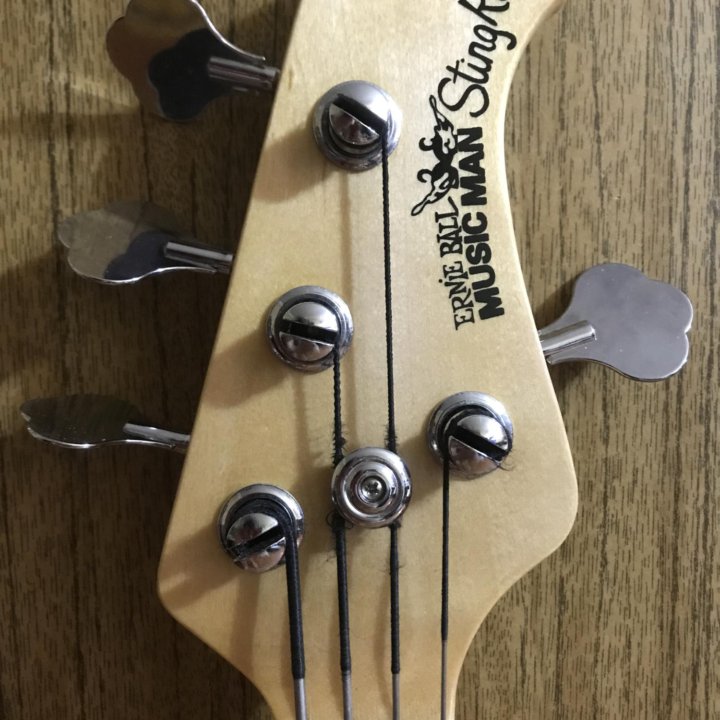 Music man Stingray бас гитара