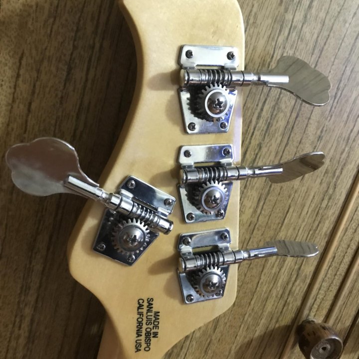 Music man Stingray бас гитара