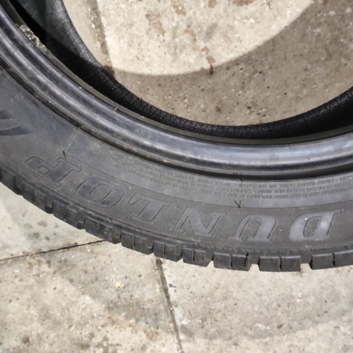 Dunlop 235/50/18 зима 1шт