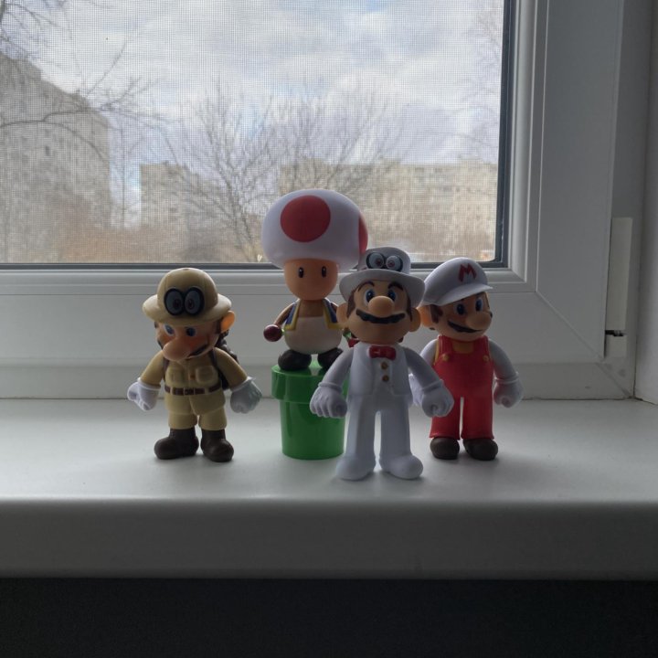 Игрушки Mario.