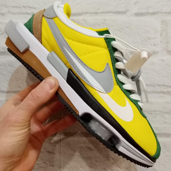 Кроссовки Nike Sacai