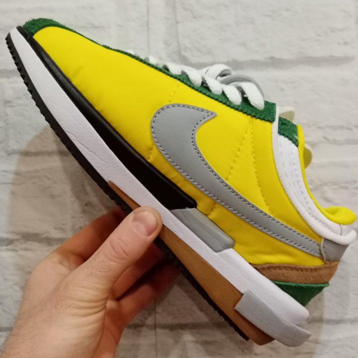 Кроссовки Nike Sacai