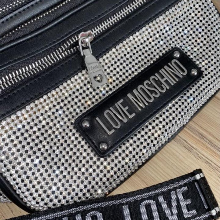 Поясная сумка Love Moschino новая