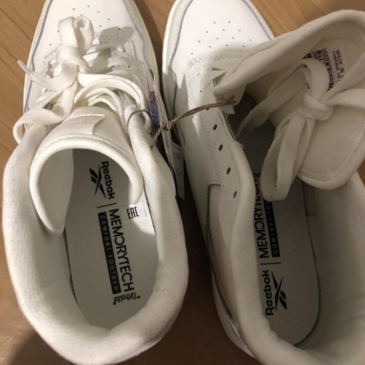 Кроссовки reebok 39