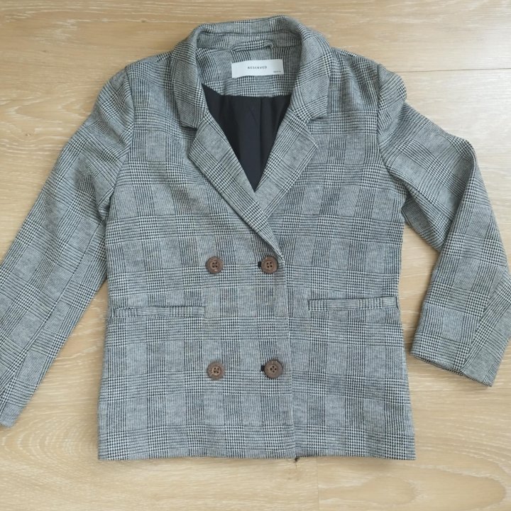 Новый школьный пиджак на девочку Reserved, р 122