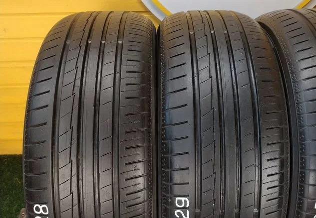 Yokohama BluEarth AE50 225/55 R18