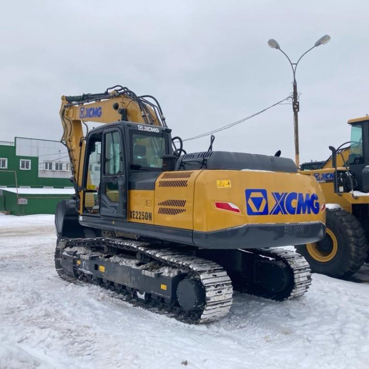 Гусеничный экскаватор XCMG XE225DN 2023 гв