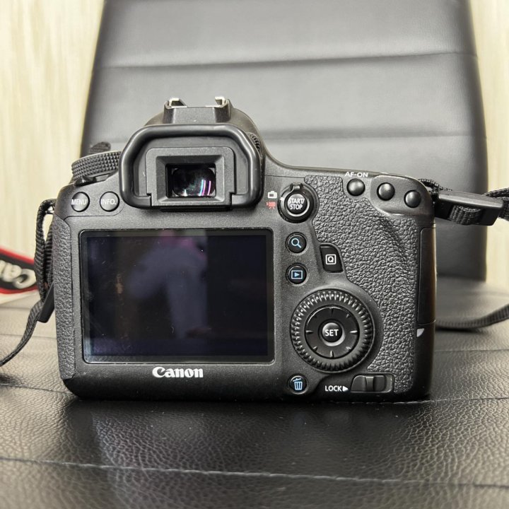 Зеркальный фотоаппарат Canon 6D body