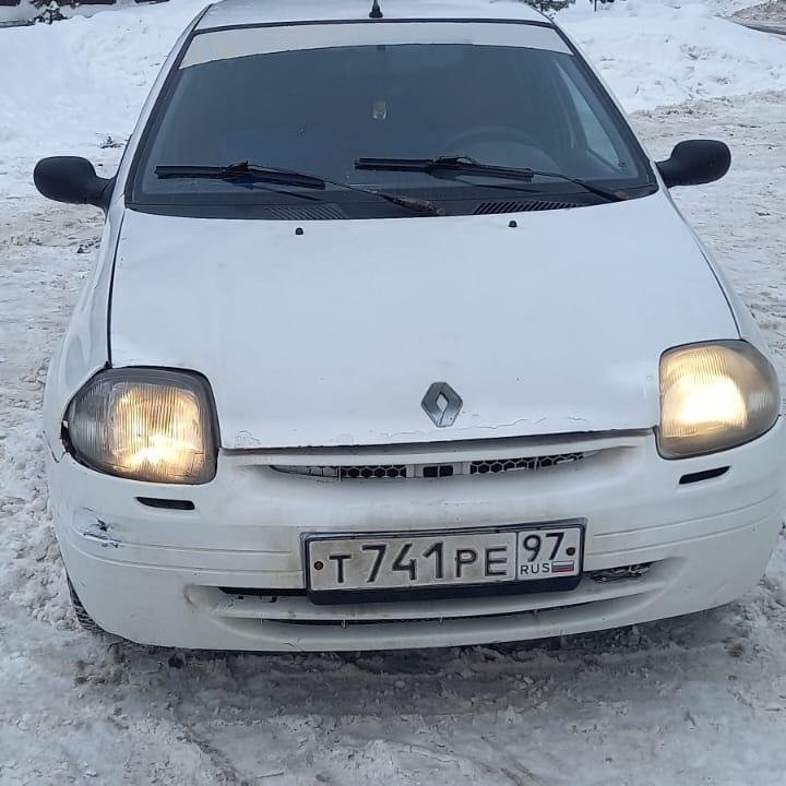 Renault Clio, 2001