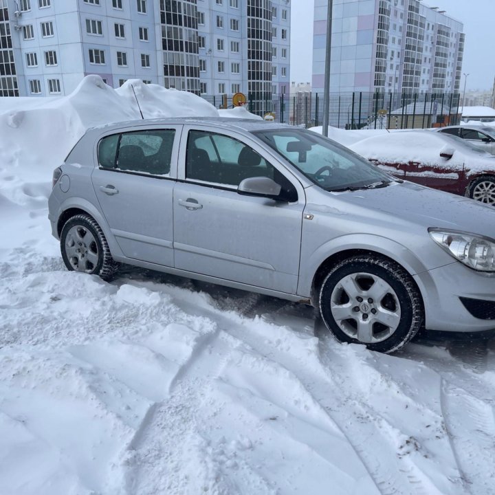 Opel Astra, 2008