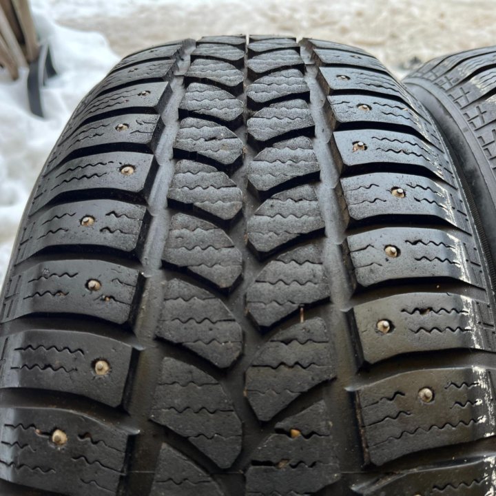 2 шт. Зима Тigar Sigura Stud 215/55 R16 97Т