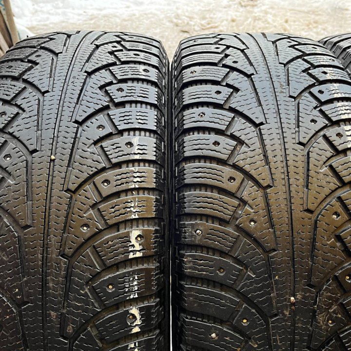 Зима Nokian Hakkapeliitta 5 Suv 245/65 R17 111T