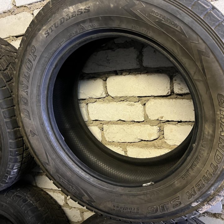 Зимняя резина Dunlop Grandtrek SJ6 265/60 R18 110Q