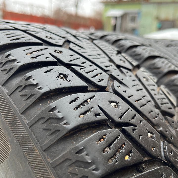 Зима Yokohama IG55 185/65 R15 Диски 4x114.3 D56.6