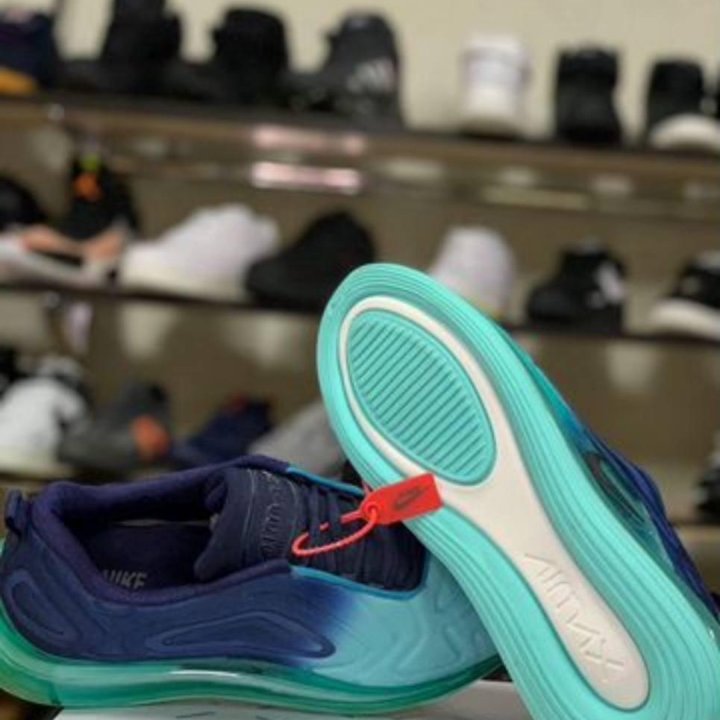 Кроссовки Nike Air Max 720