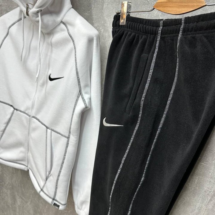 Спортивный костюм Nike флис