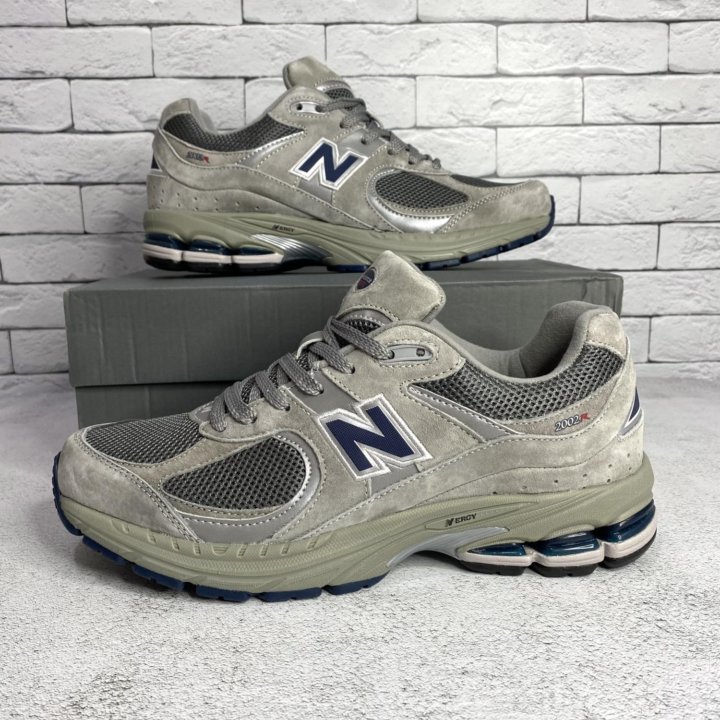 Кроссовки new balance 2002r