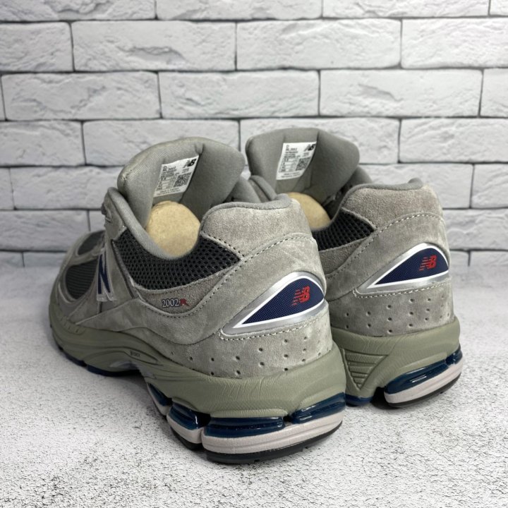 Кроссовки new balance 2002r