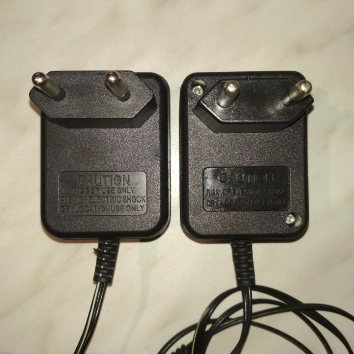 AC/DC Adaptor 4V - 250 mA