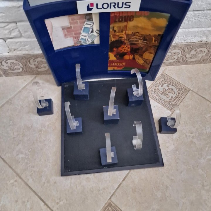 Подставка для часов Lorus