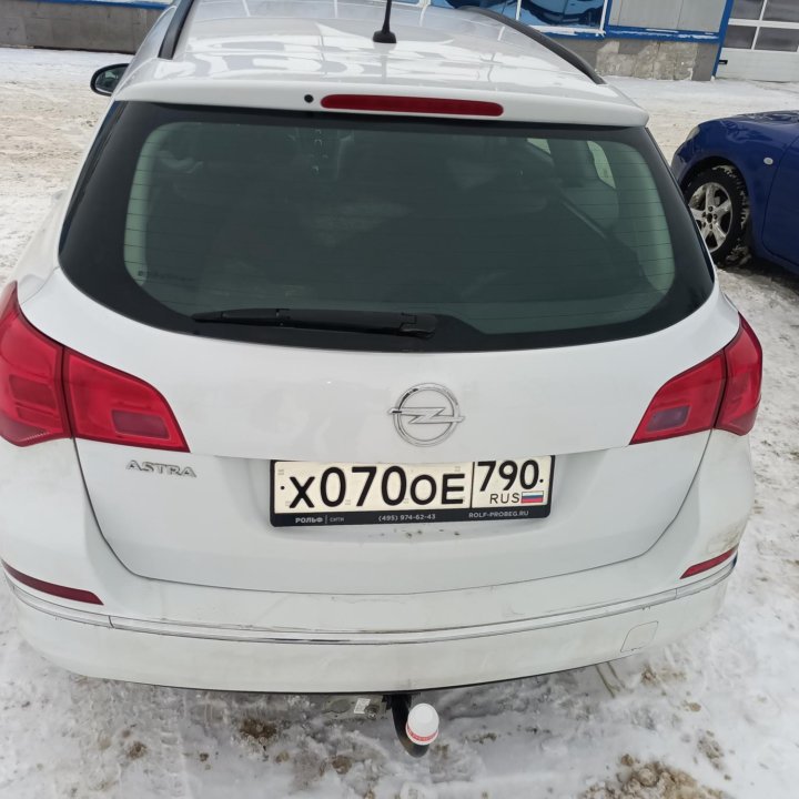 Opel Astra, 2012