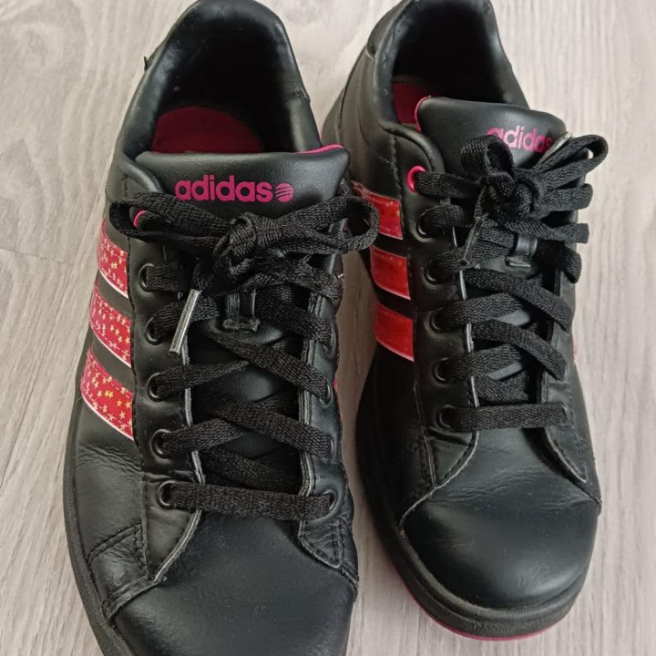 Кроссовки Adidas