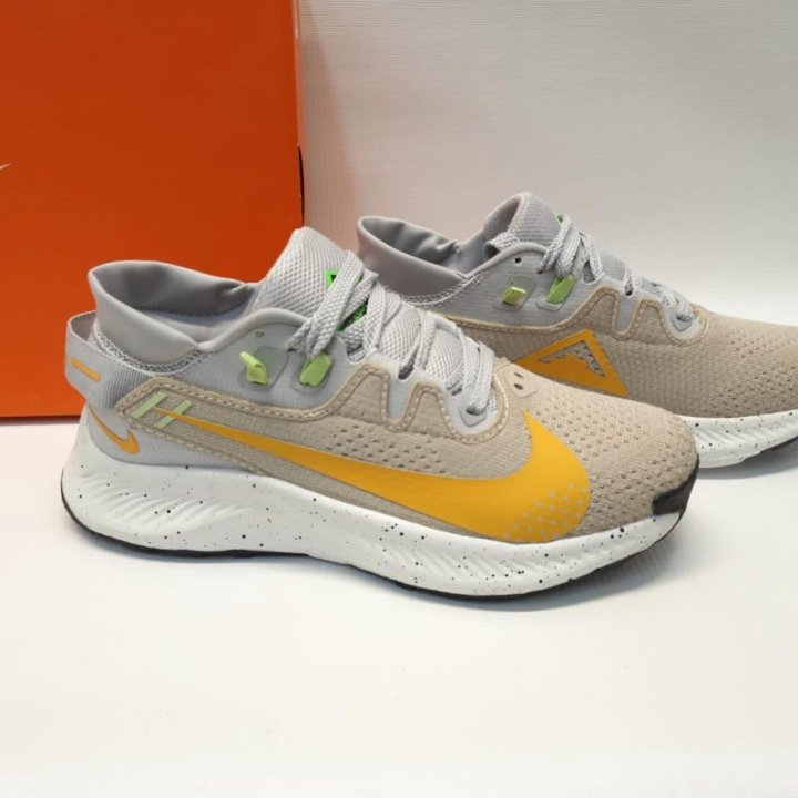 Кроссовки Nike р-ры 35-45 артикул 515072005 бежевы