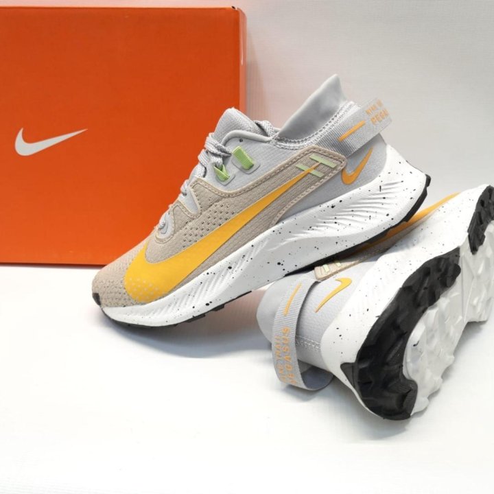 Кроссовки Nike р-ры 35-45 артикул 515072005 бежевы