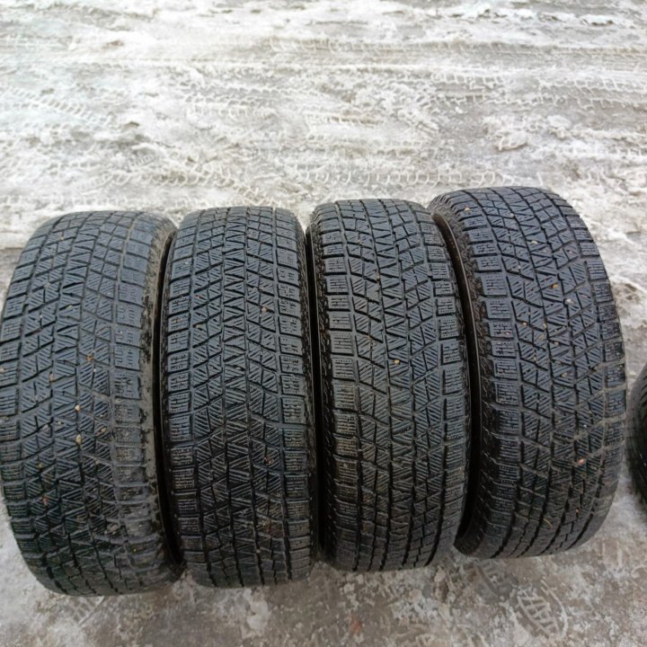 205/60 R16 Kapsen IceMax RW501