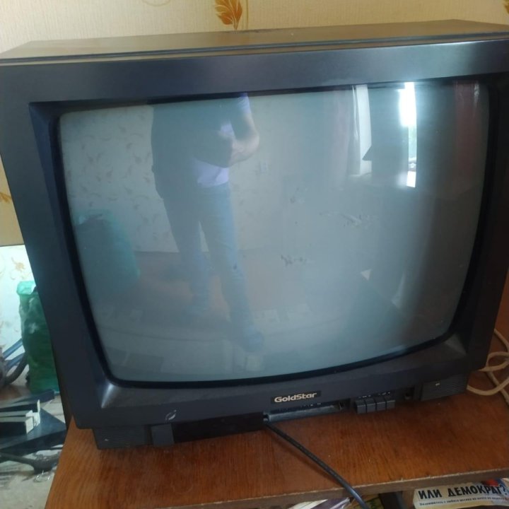 TV Goldstar + T2 приставки.