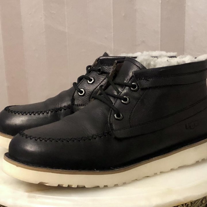 Ботинки UGG