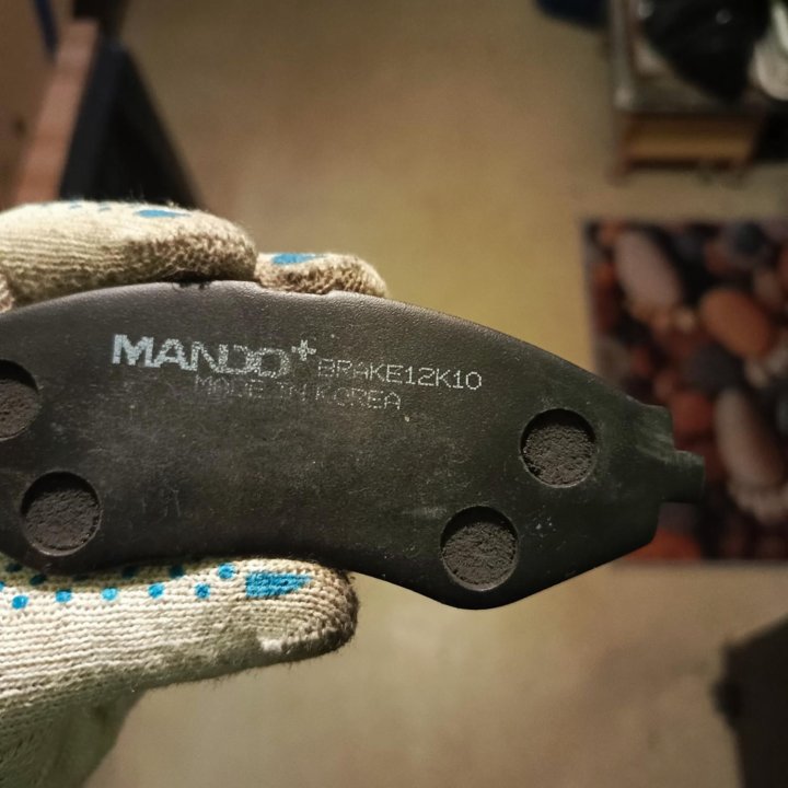 Тормозные колодки Mando+