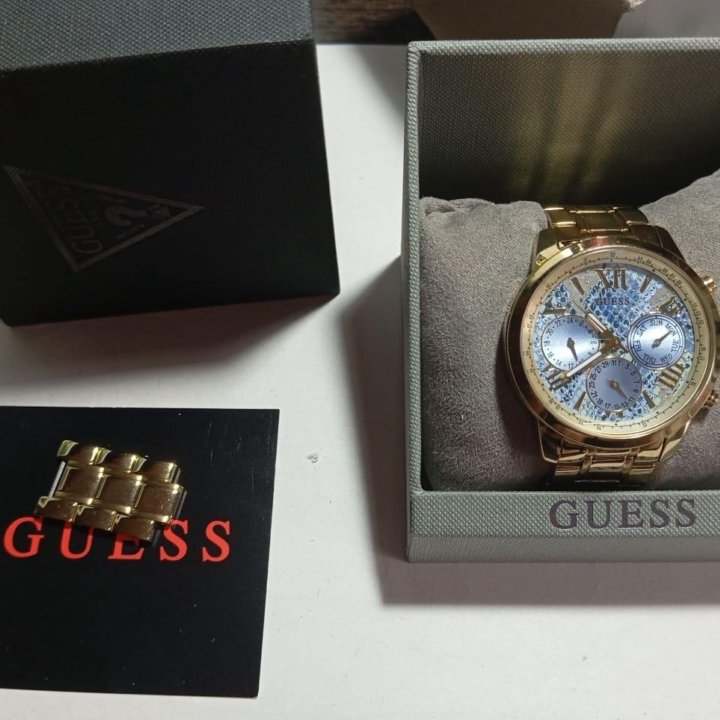 Часы GUESS