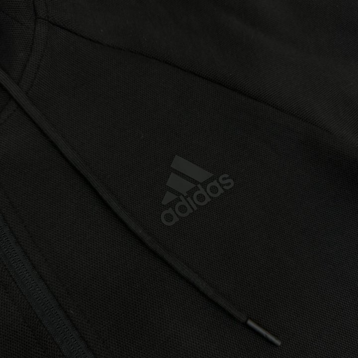 Спортивный костюм Adidas