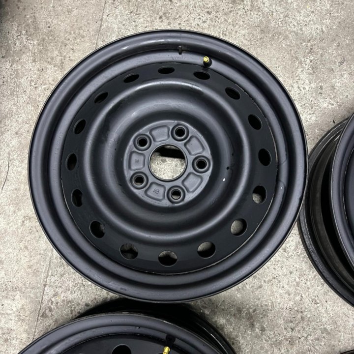 Штампованные диски Toyota 5x114.3 Цо 60.1 R16