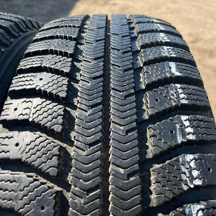 2 шт. Зима Amtel NоrdMastеr 195/65 R15 91Q