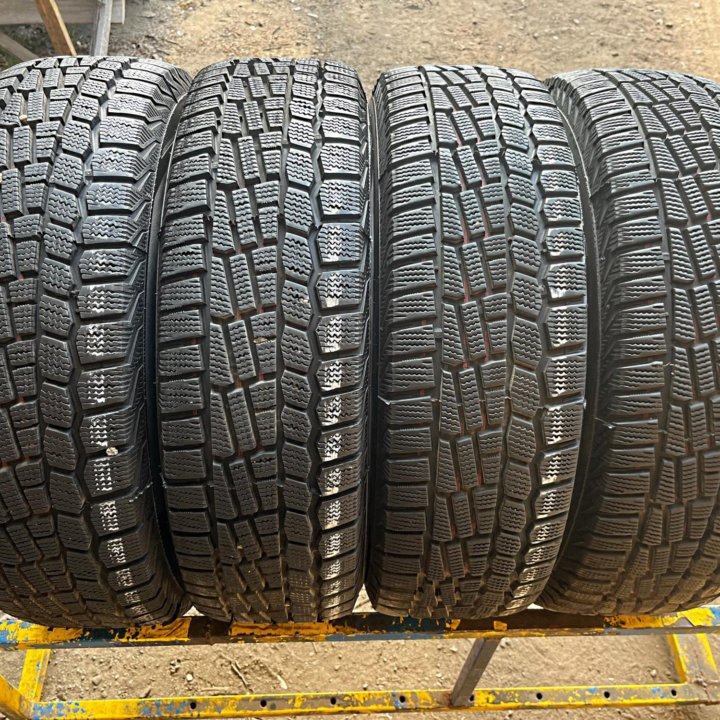 Зима Viаtti Вrinа V-521 185/65 R15 88T 3 месяца