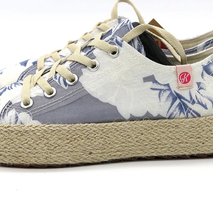 Модные кеды новые