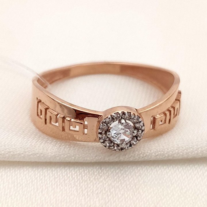 Золотое кольцо с фианитами под Versace