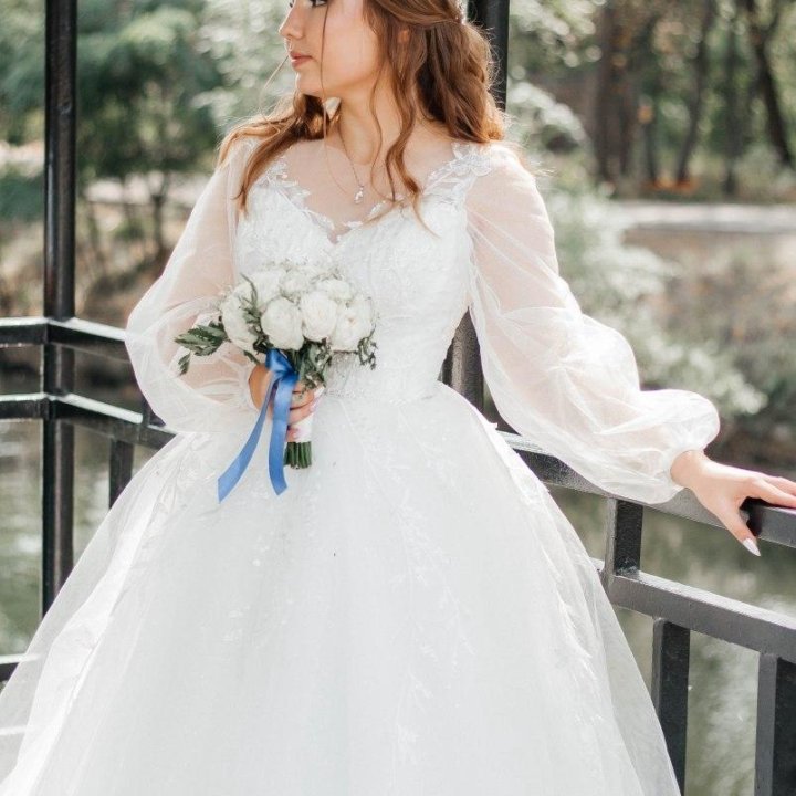 Свадебное платье