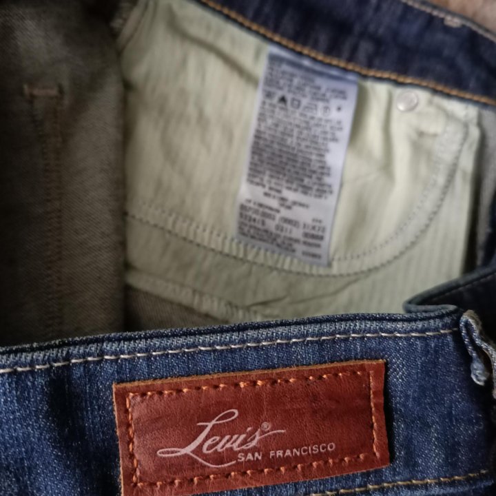 Джинсы Levis новые 31 оргинал