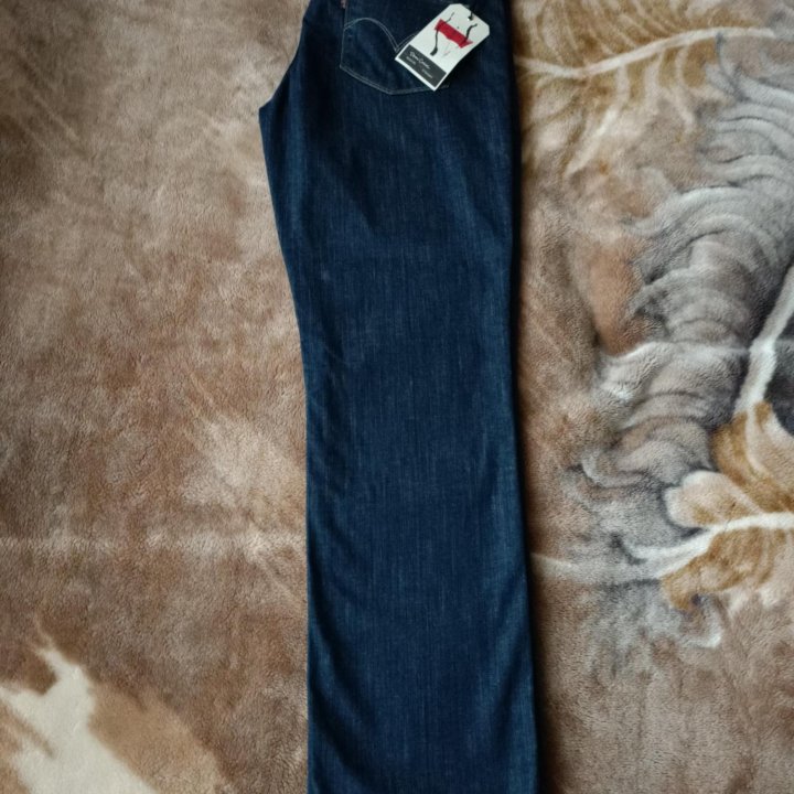 Джинсы Levis новые 31 оргинал