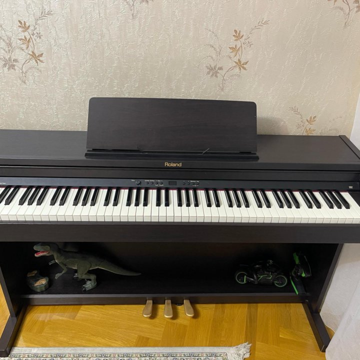 Цифровое пианино Roland RP 301